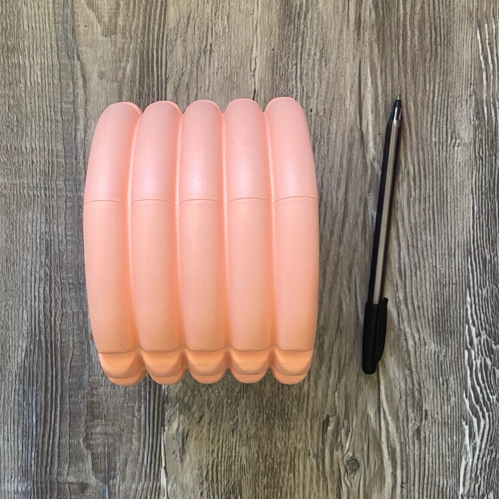 Pink foam roller - Picture 3 of 3